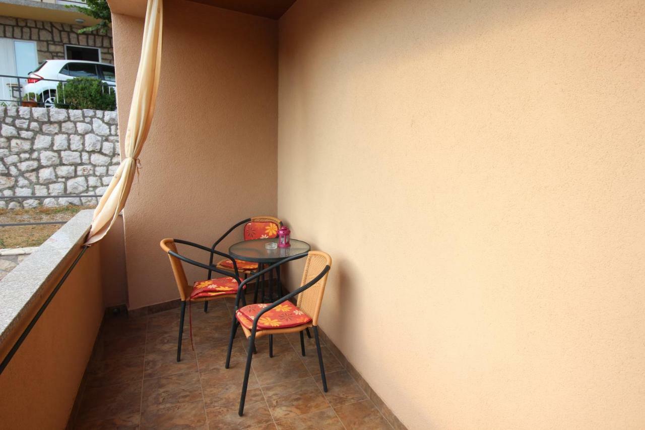 Apartmani Irena Novi Vinodolski Exterior foto